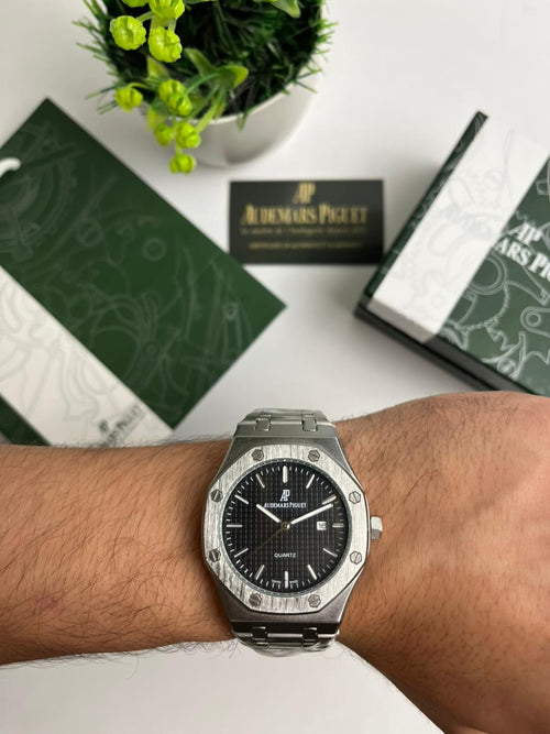 AUDEMARS PIGUT Royal oak-Black