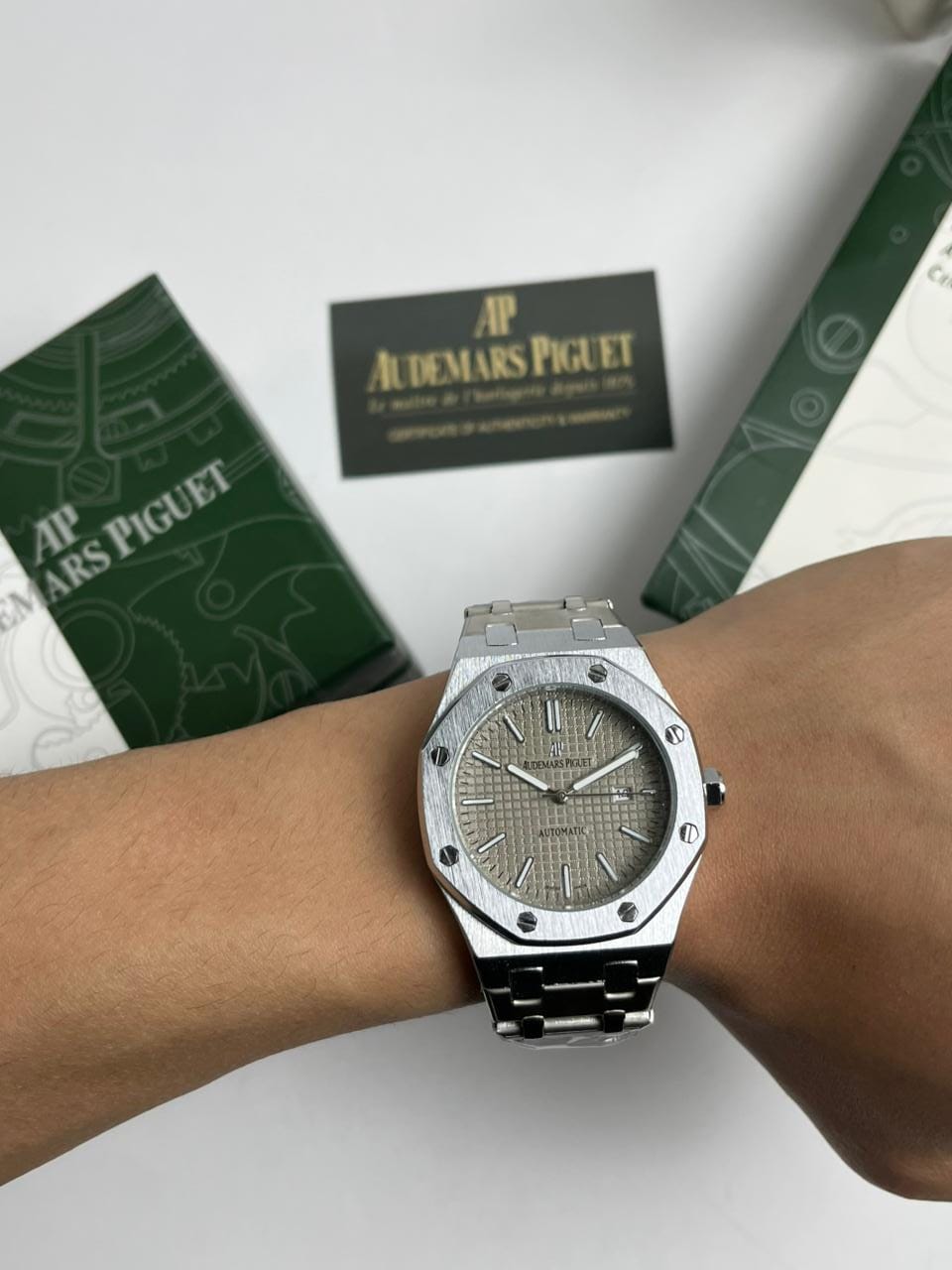 AUDEMARS PIGUT Royal oak-GRAY