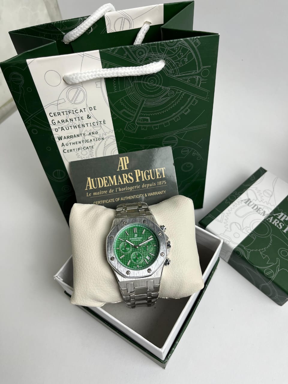 AUDEMARS PIGUT-Green Steel
