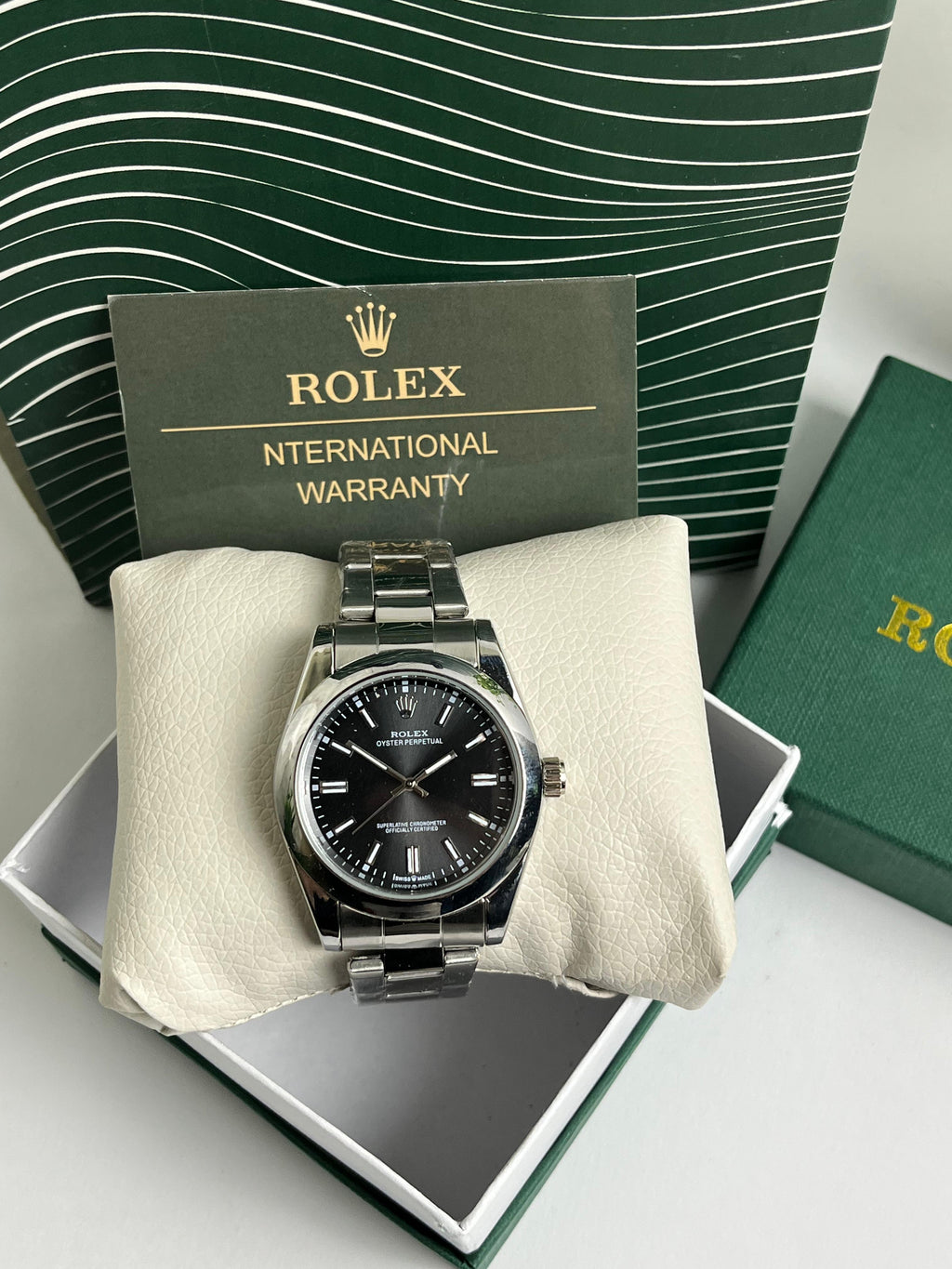 ROLEX OYSTER– BLACK