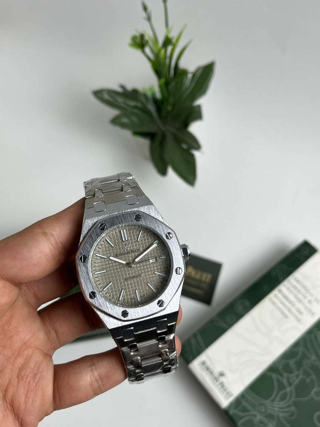 AUDEMARS PIGUT Royal oak-GRAY