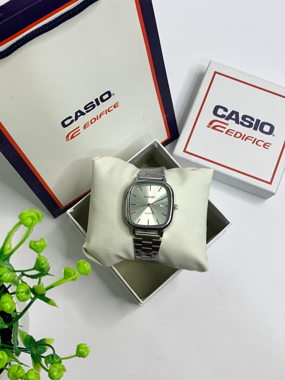 Casio metal – White